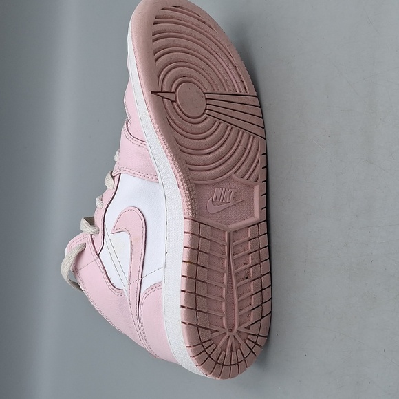 Jordan 1 Mid (GS) Big Kids' Shoes Pink Foam/White-Fire Red DQ8423-608 YOUTH Sz 4 - Picture 9 of 10